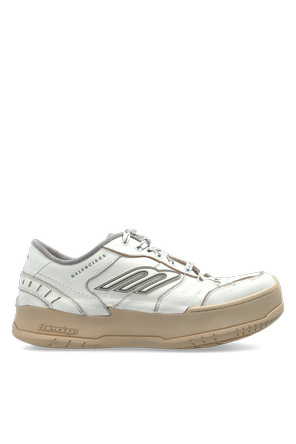 ‘Hamptons’ sports shoes