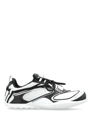 ‘Radar’ sports shoes