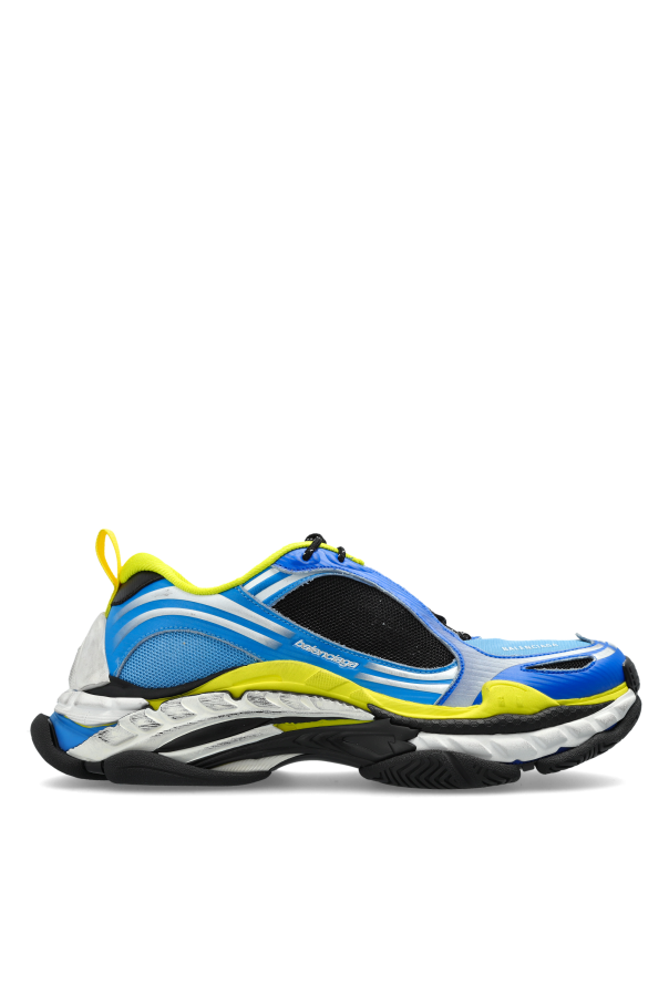 ‘Triple S 2’ sports shoes od Balenciaga