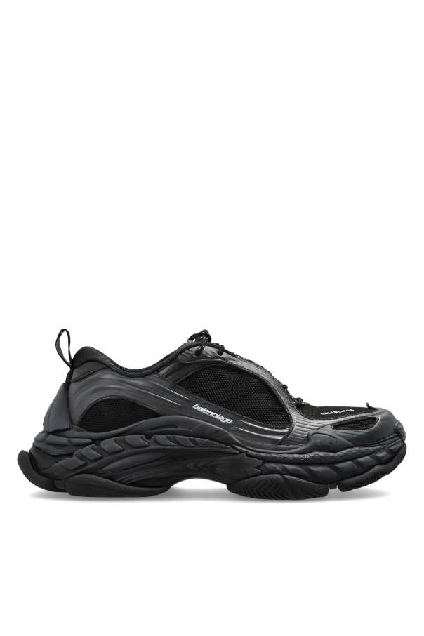 ‘Triple S 2’ sports shoes od Balenciaga