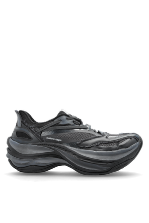 ‘Jet/W’ sports shoes