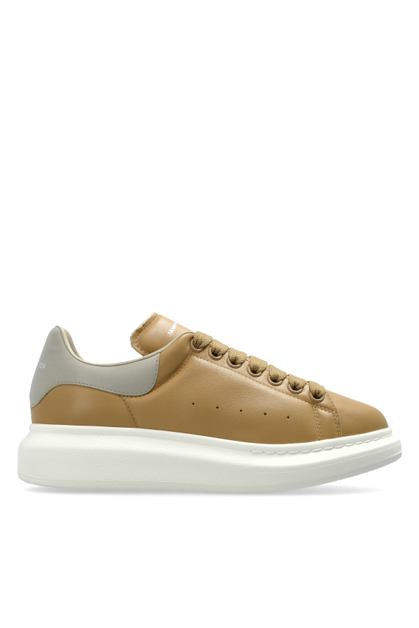 ‘Oversized’ sports shoes od Alexander McQueen