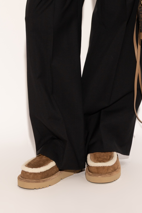 Fendi Zapatos de ante