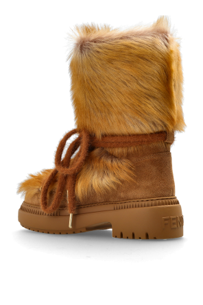 Fendi Snow boots with fur