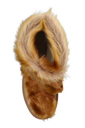 Fendi Snow boots with fur