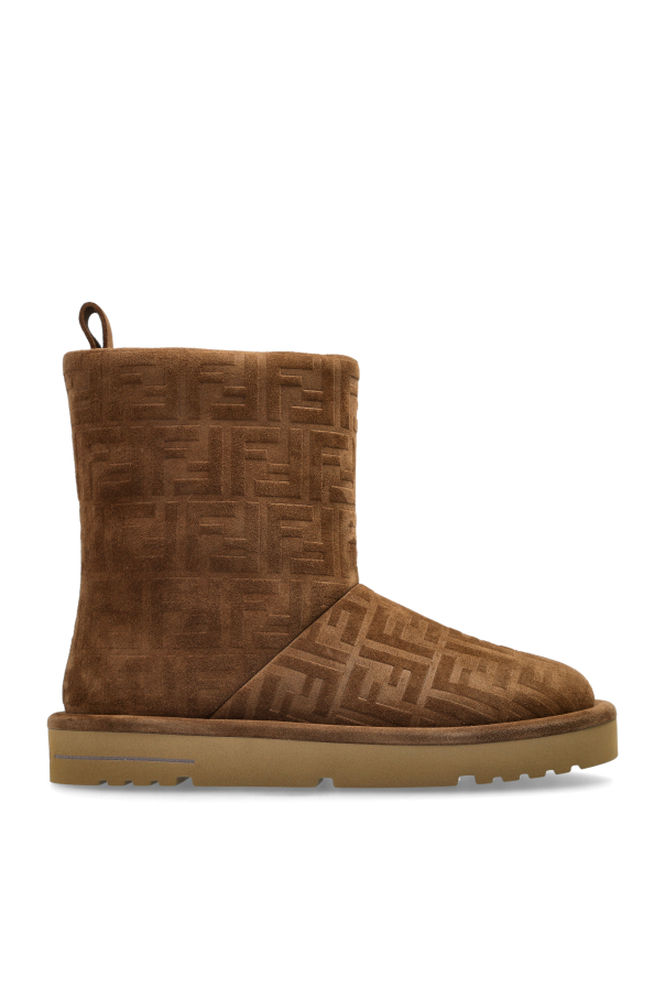 Snow boots with monogram od Fendi