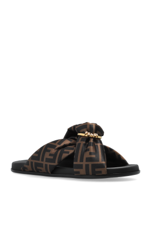 Fendi Klapki z logo
