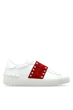 Sportschuhe mit Nieten