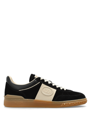 Sportliche Schuhe aus Veloursleder