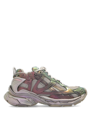 ‘Runner’ sneakers