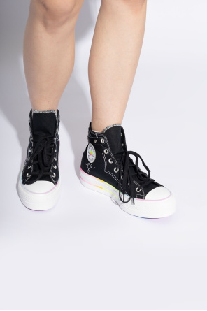 Sports shoes `a10218c` od Converse