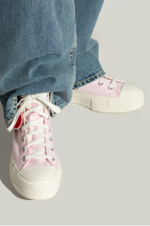 Sneakers "a13652c" over the ankle od Converse