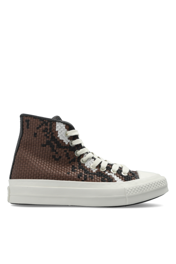 ‘Chuck Taylor’ sports shoes from the ‘First String’ collection od Converse