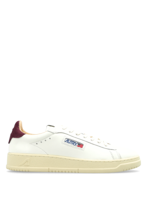 ‘Dellas’ sports shoes