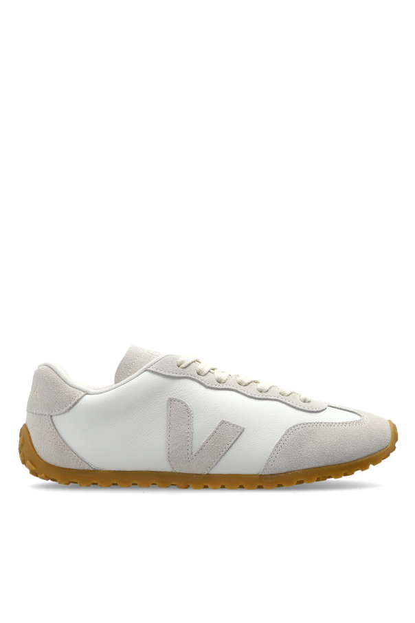 ‘GT LEATHER’ sports shoes od Veja