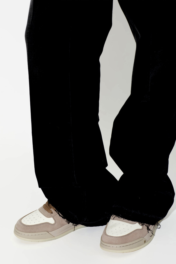 Amiri ‘Classic Low’ sports shoes