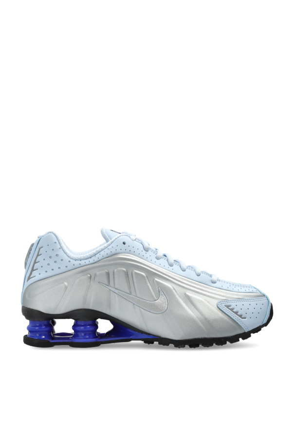 Sports shoes "Shox R4" od Nike