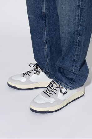 ‘medalist’ sports shoes od Autry