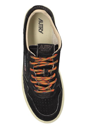 Autry Sports shoes "MEDALIST LOW"