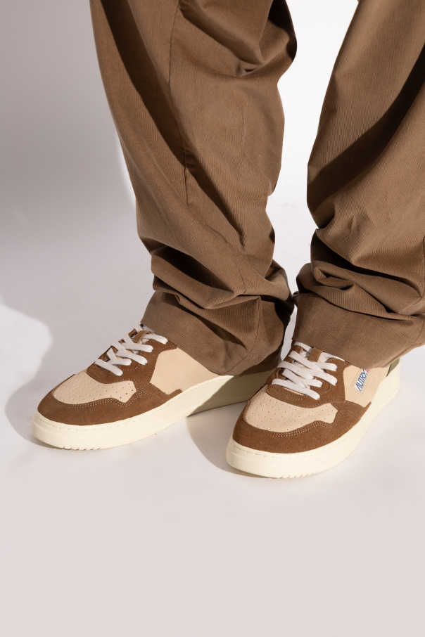 Autry Medalist Low sports shoes