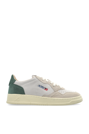 `Medalist Low` sports shoes