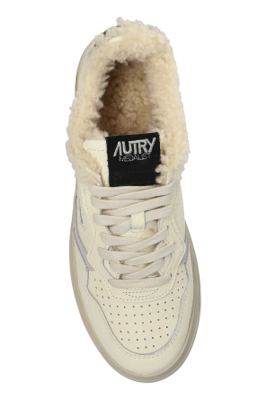 Autry Sport shoes "MEDALIST LOW"