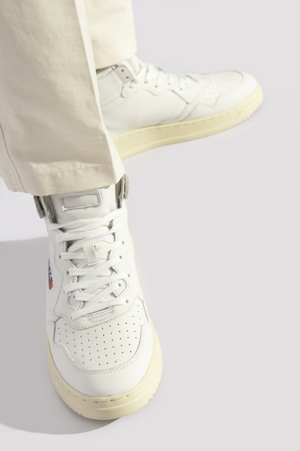 Autry Sport shoes Medalist Mid