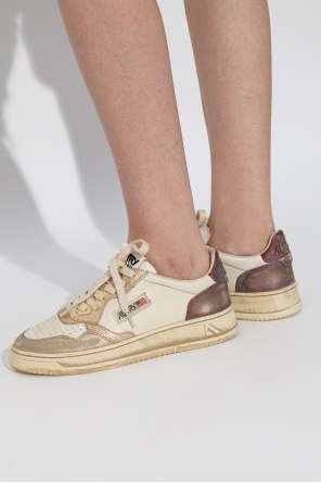 ‘supvint’ sports shoes od Autry