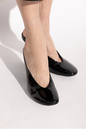 Lakierowane klapki na obcasie od Givenchy