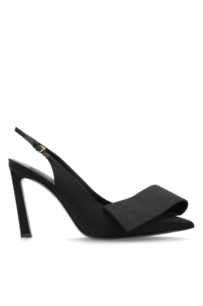 Heeled shoes with a bow