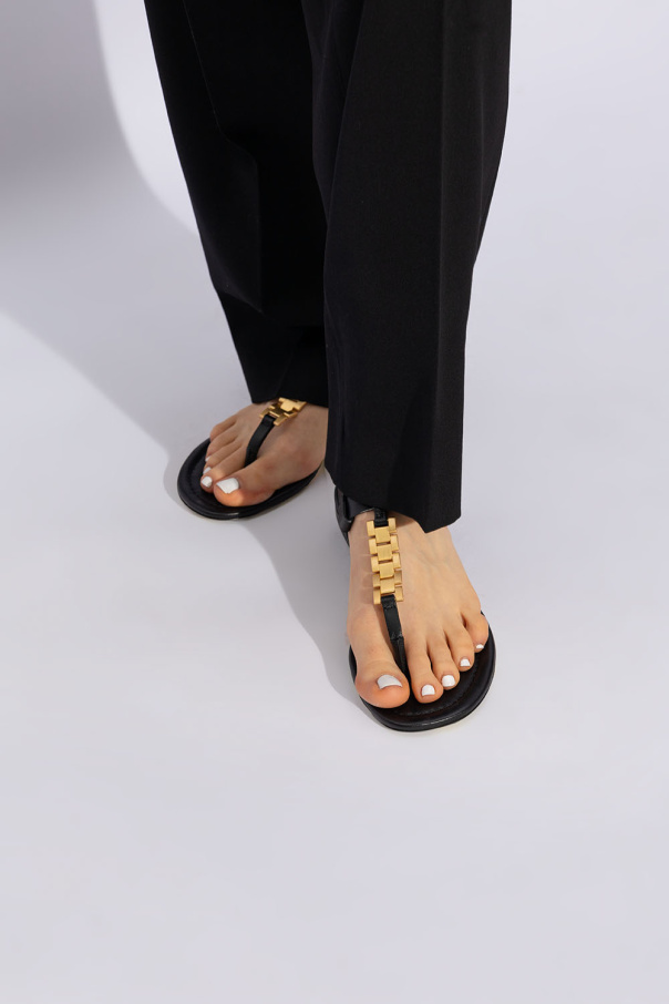 Victoria Beckham Z_Code_Z Exclusive Lisa Ankle-Boots in Schwarz mit Absatz und Kettendetail