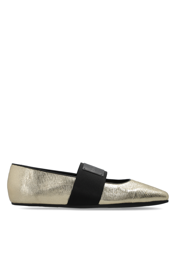 ‘Sliced’ leather ballerinas od Givenchy