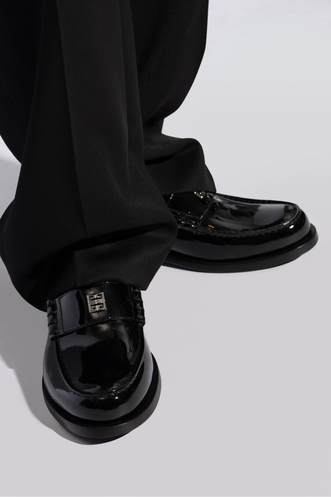 Givenchy ‘Mr. G’ loafers Varek shoes