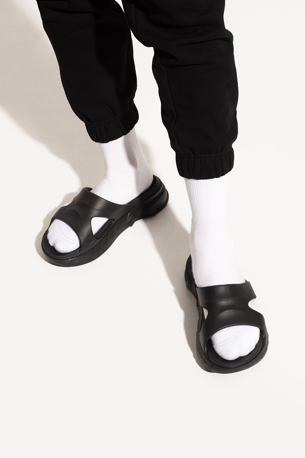 givenchy con ‘Spectre’ slides with logo