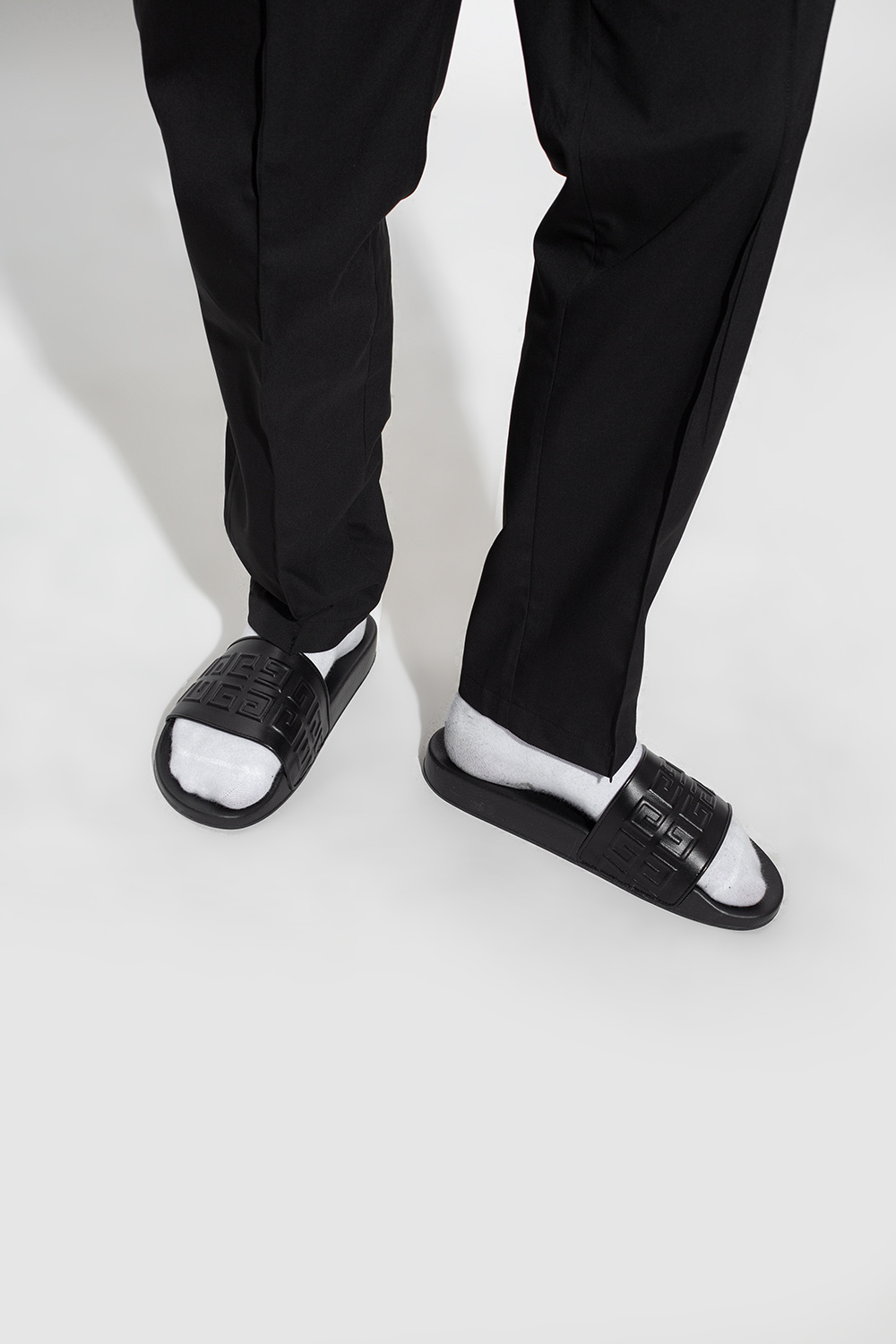 Givenchy ‘4G’ slides with logo