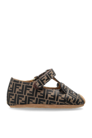 Zapatos de cuero con motivo de oso
