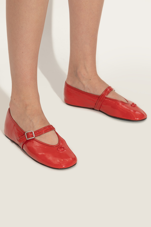 Coach Bailarinas con aplicación en forma de logo.