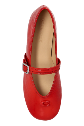 Coach Bailarinas con aplicación en forma de logo.