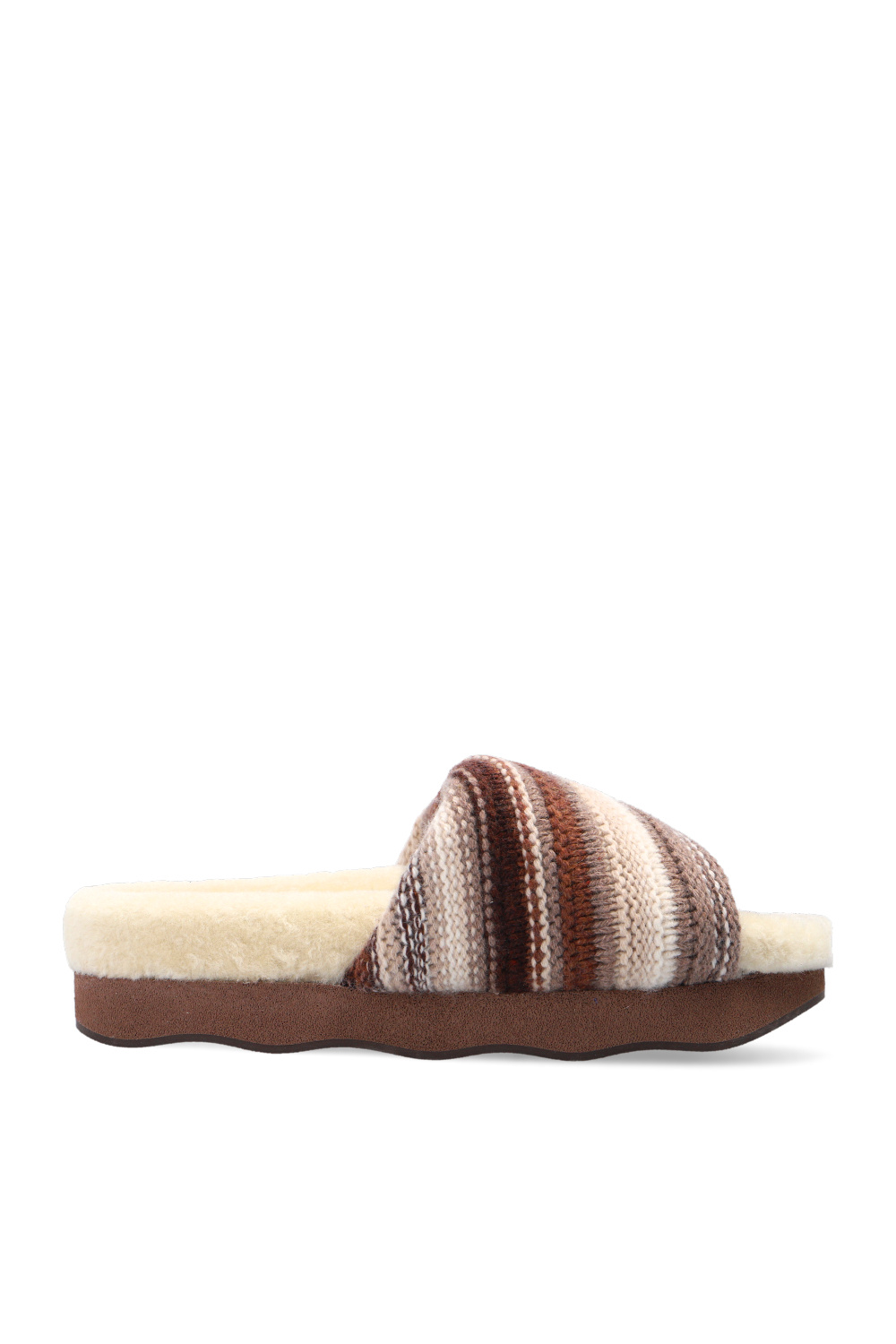 Chloé Furry slides