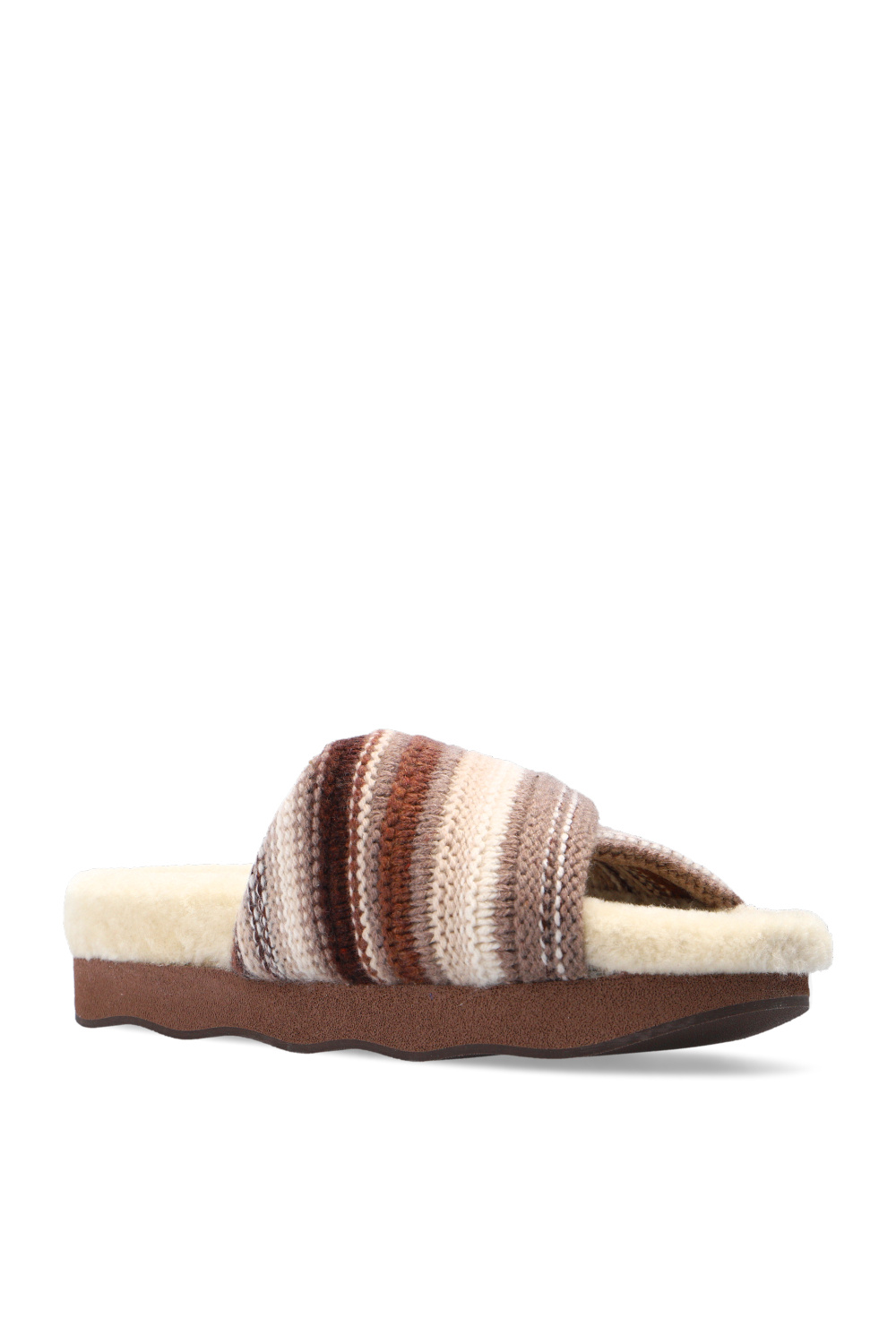 Chloé Furry slides