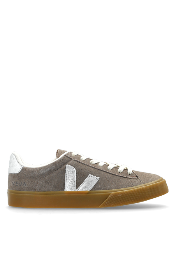 Sports shoes 