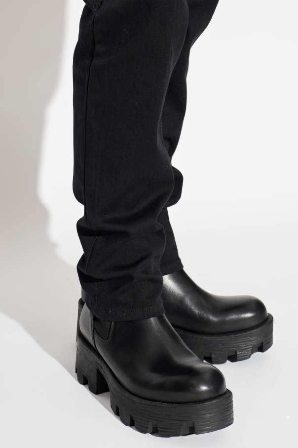 Diesel Chelsea boots on the 'D-HAMMER' platform