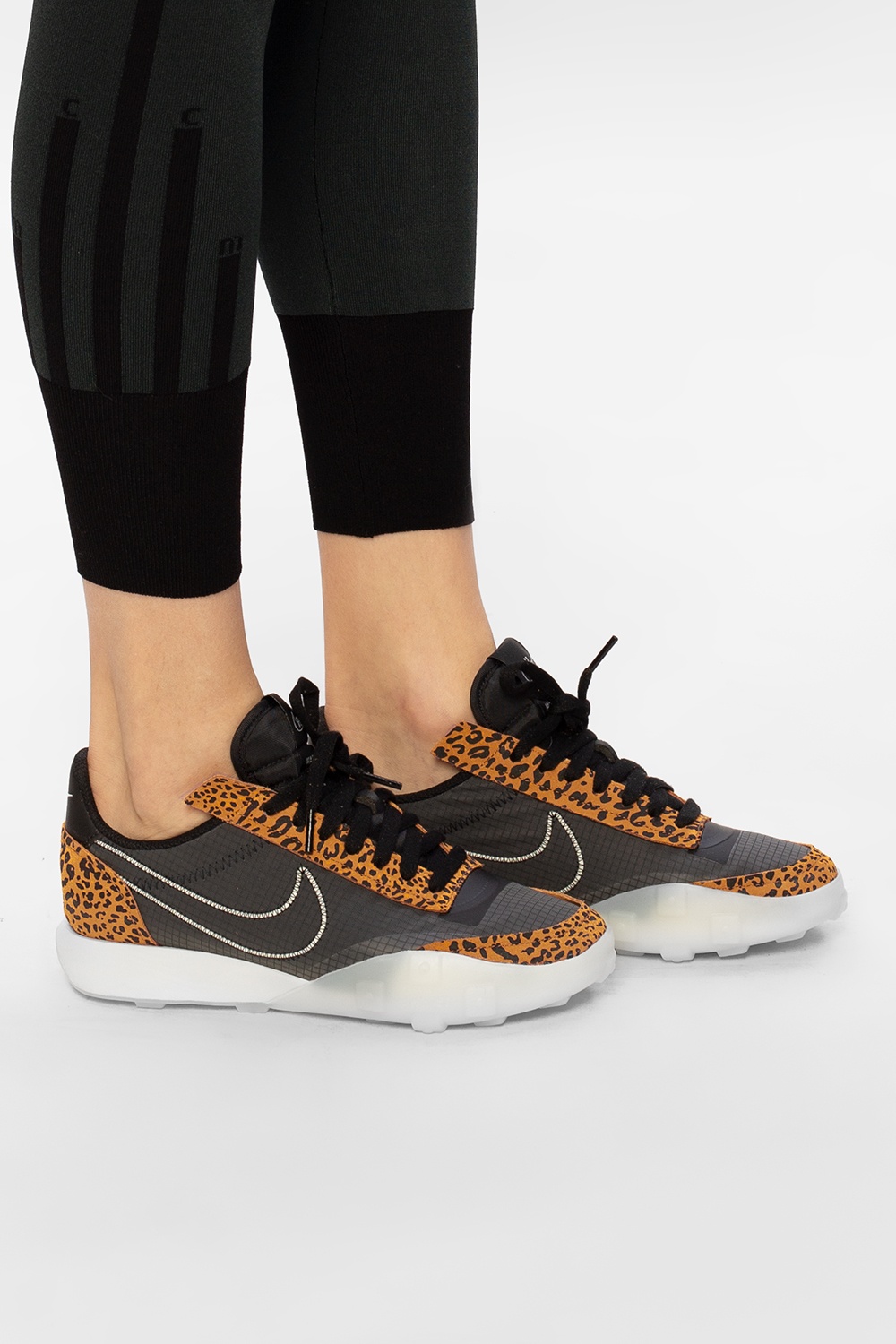 nike waffle racer 2x black and gold