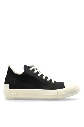 ‘Low Sneaks’ sports shoes