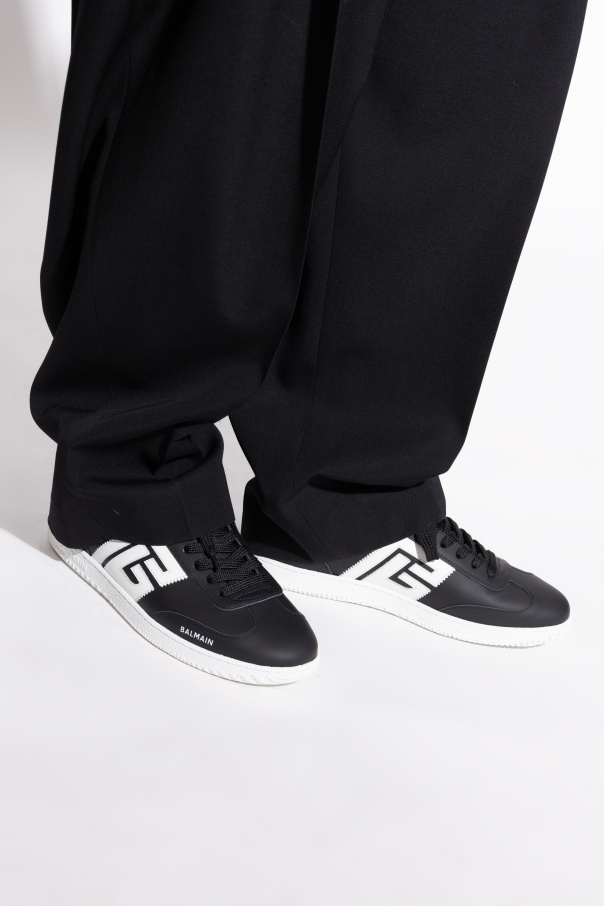 Balmain Sneakers Swan