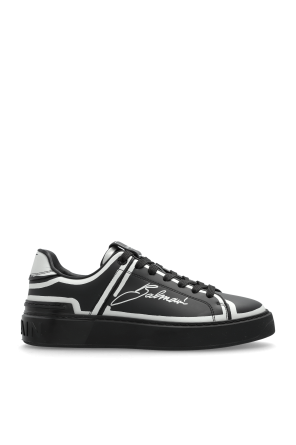 Sneakers with logo