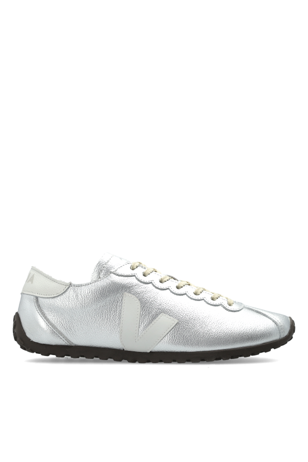 ‘CATEYES LEATHER’ sports shoes od Veja