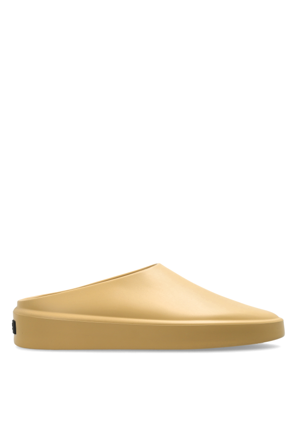 ‘California 1.0’ slides od Fear Of God Essentials