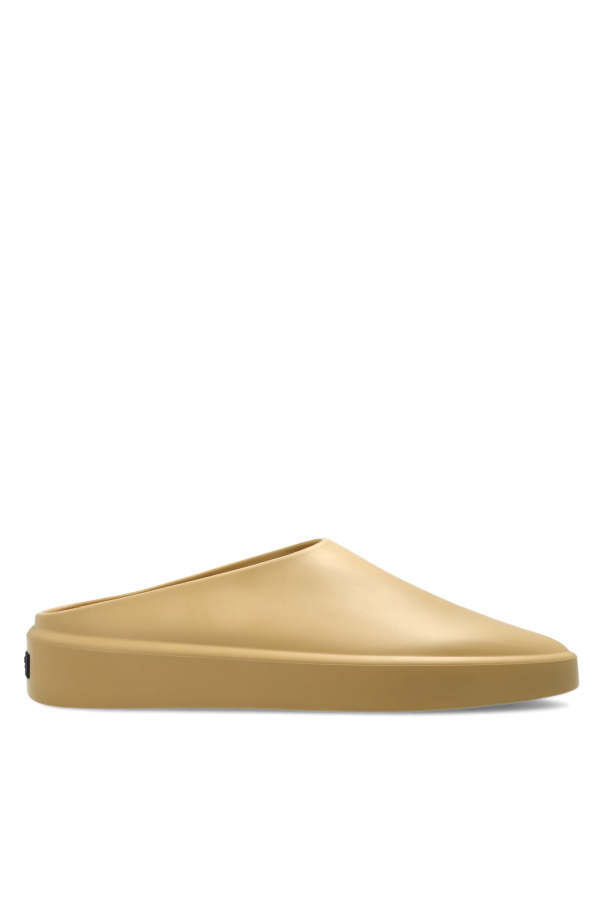 ‘California 1.0’ slides od Fear Of God Essentials
