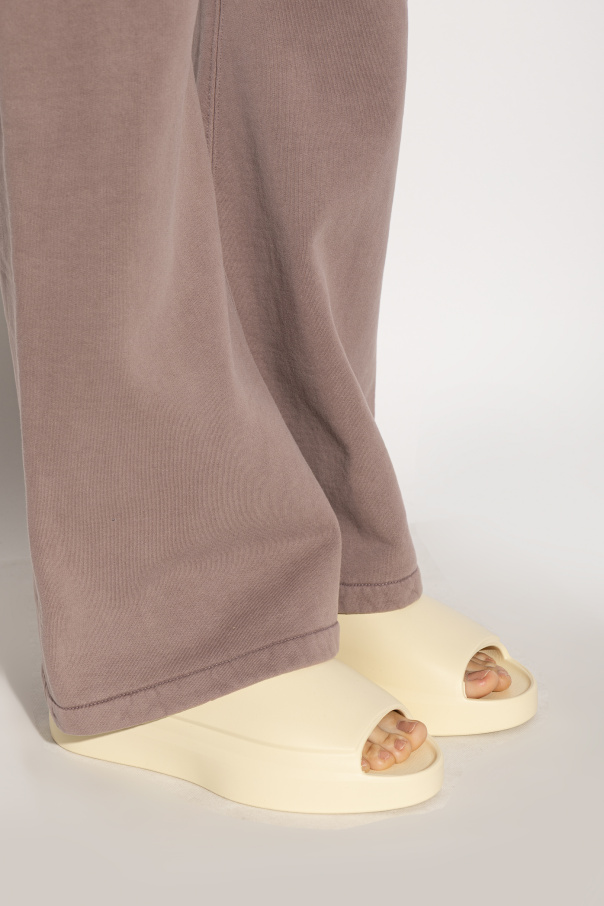 Fear Of God Essentials ‘Los Feliz’ slides